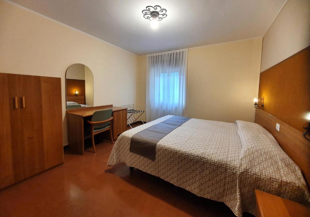 Altavilla Albergo Meuble Tirano Exterior foto